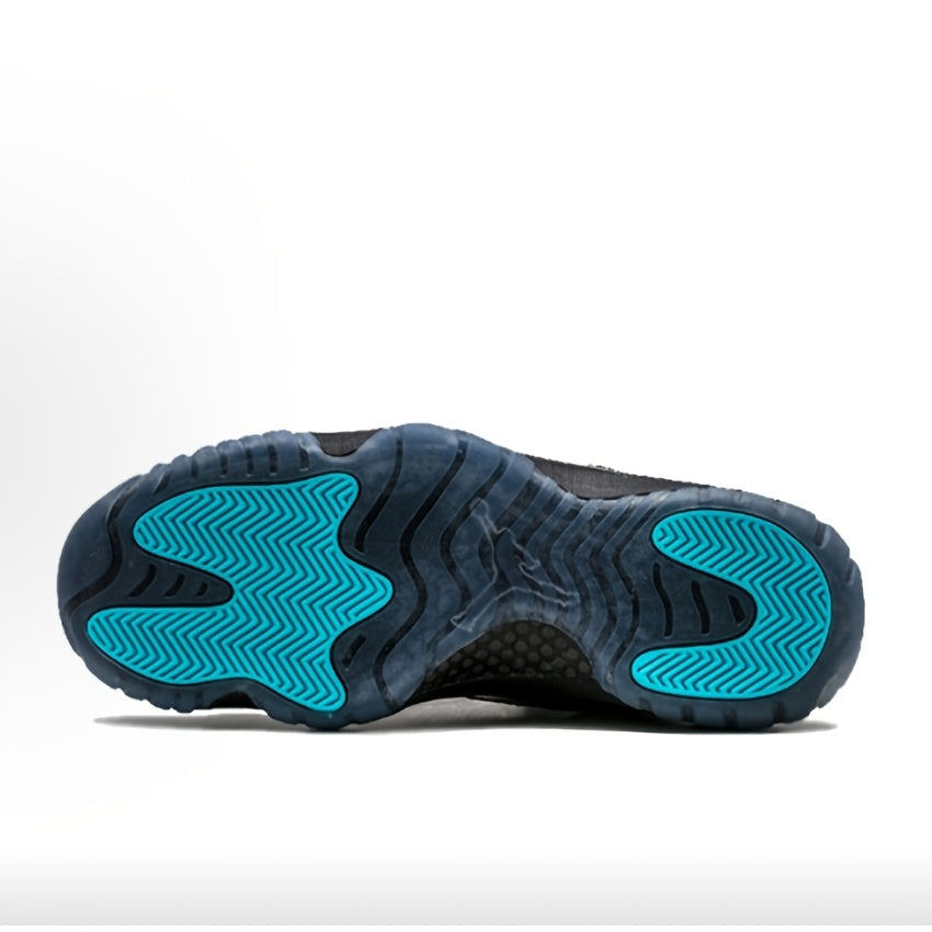 Nike Air Jordan 11 Low-Top Sneakers - Skate Shoes for Teens - Lightweight, Durable, Comfortable - Rubber Sole, Fabric Lining 378037-006